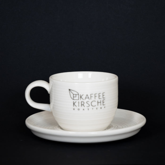 Cappuccino-Tasse und Unterteller